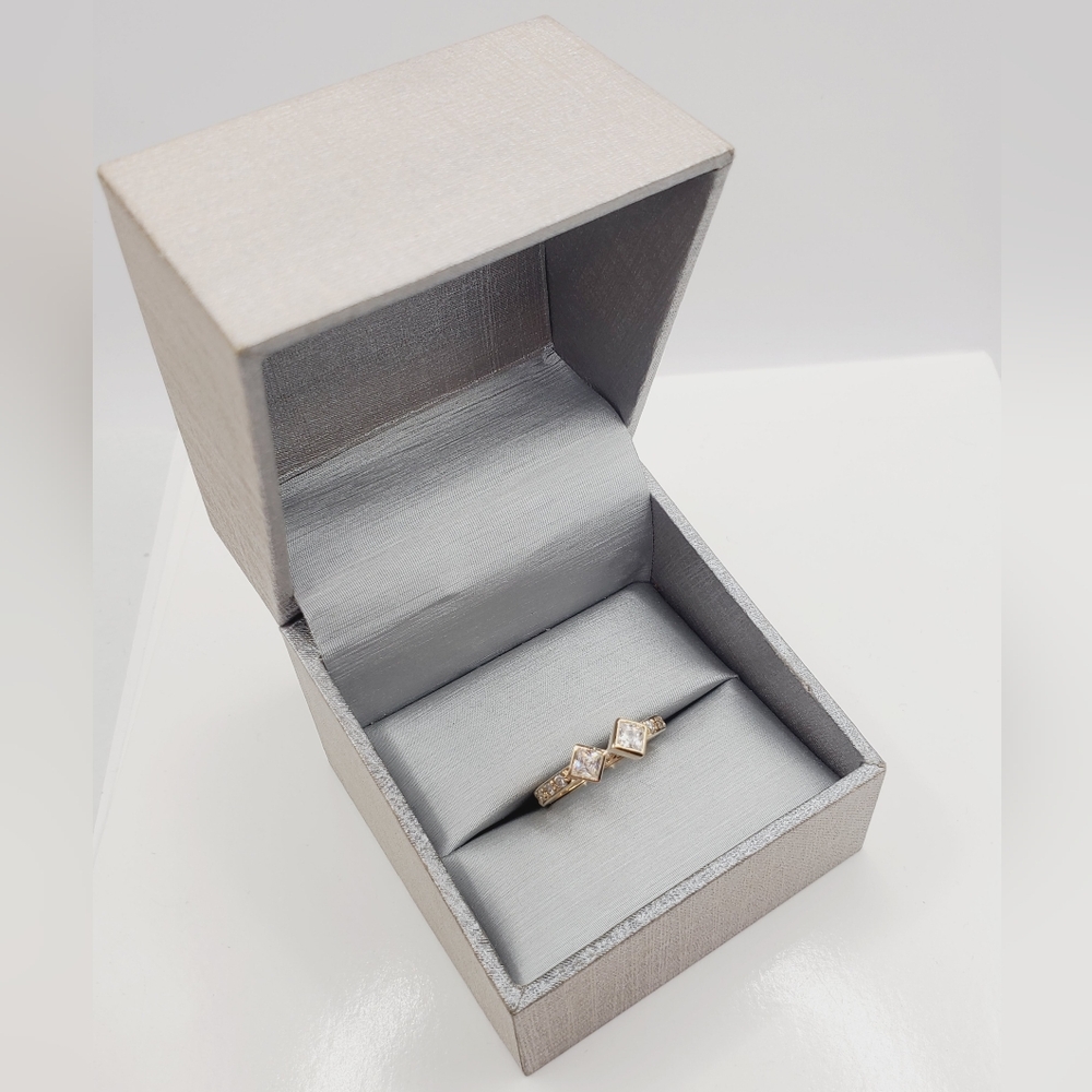 Yellow Gold Geometric Ring - Picture 7 of 7